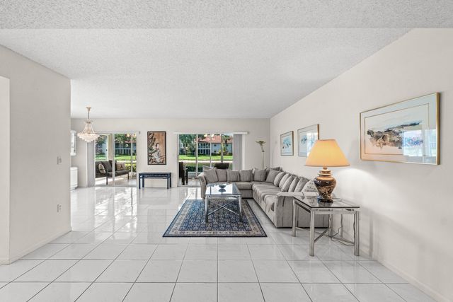 7408 Lake Meadow Way 101, Boynton Beach, FL 33437