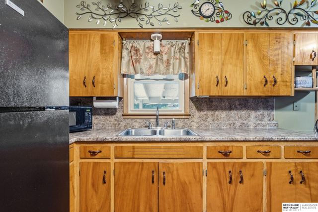 4913 N 58 Street, Omaha, NE 68104