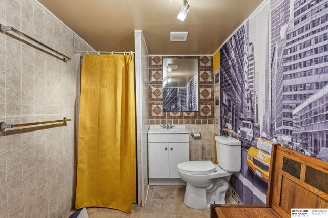 4913 N 58 Street, Omaha, NE 68104