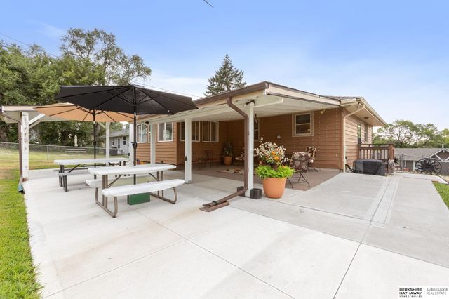 4913 N 58 Street, Omaha, NE 68104