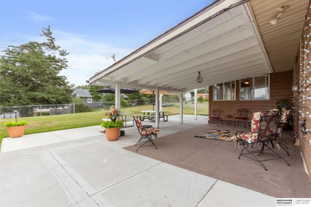 4913 N 58 Street, Omaha, NE 68104