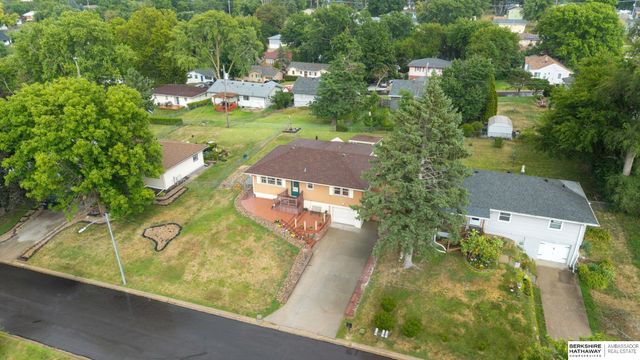 4913 N 58 Street, Omaha, NE 68104
