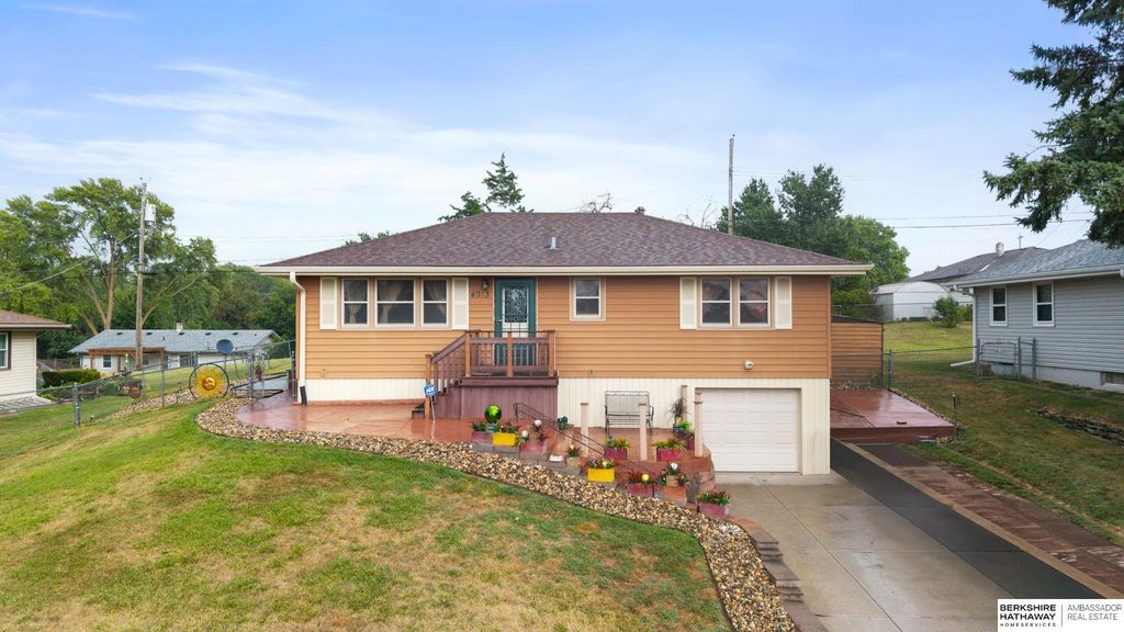 4913 N 58 Street, Omaha, NE 68104