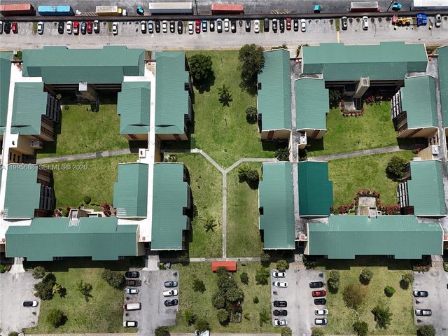 3600 NW 21st St 309, Lauderdale Lakes, FL 33311