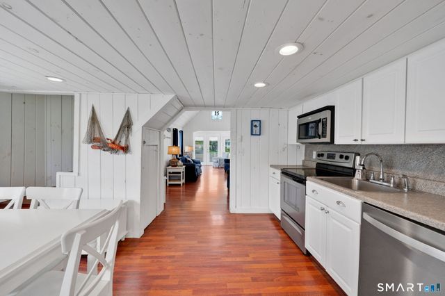 96 Chalker Beach Road, Old Saybrook, CT 06475