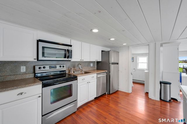 96 Chalker Beach Road, Old Saybrook, CT 06475