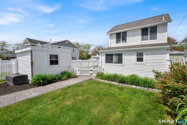 96 Chalker Beach Road, Old Saybrook, CT 06475