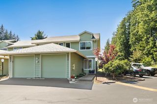 3943 NW Fairway Lane, Bremerton, WA 98312