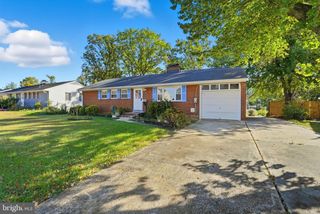6221 HIBBLING AVE, Springfield, VA 22150