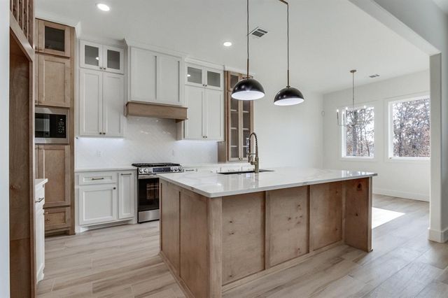 3049 Deer Run Trail, Guthrie, OK 73044