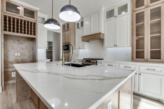 3049 Deer Run Trail, Guthrie, OK 73044