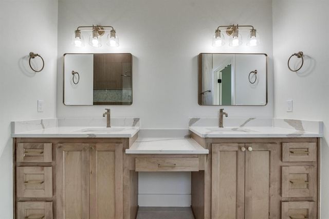 3049 Deer Run Trail, Guthrie, OK 73044