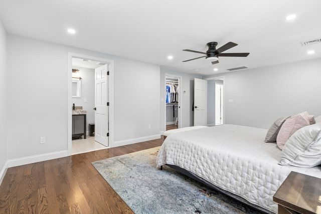 27 Maple St, Carlisle, MA 01741