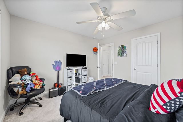 1332 Golden Eagle Way, Clarksville, TN 37040