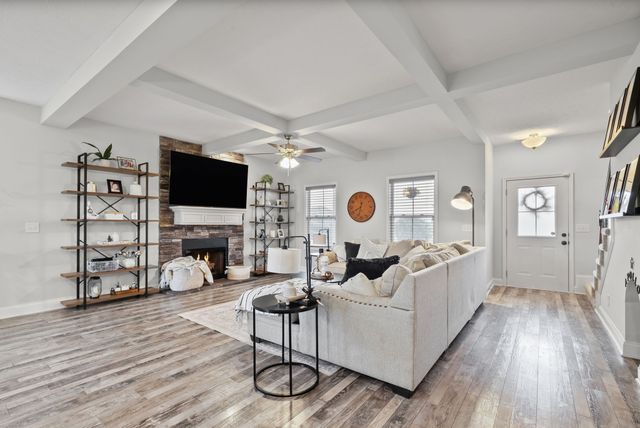 1332 Golden Eagle Way, Clarksville, TN 37040