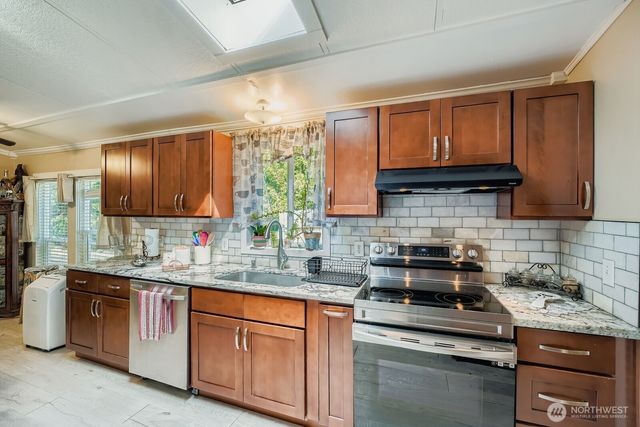 2431 S 371st Street #20, Federal Way, WA 98003