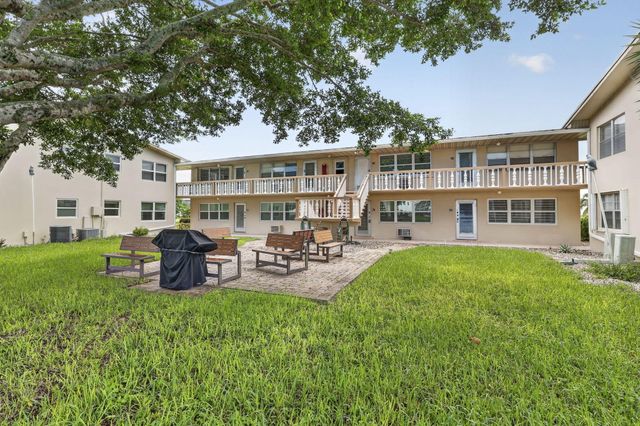 79 CHATHAM D, West Palm Beach, FL 33417