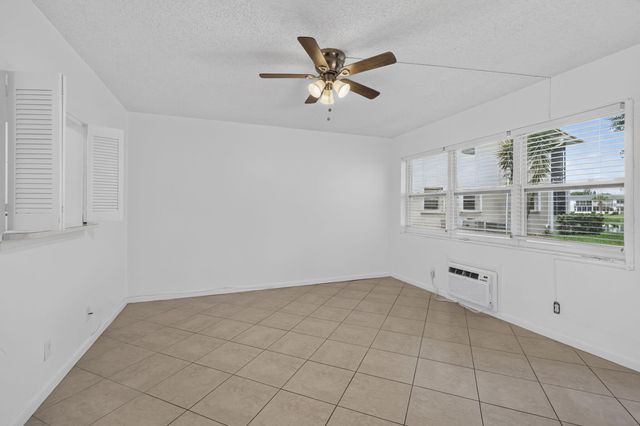 79 CHATHAM D, West Palm Beach, FL 33417