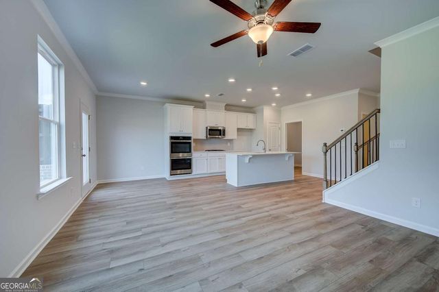3670 Donovan Circle, Loganville, GA 30052