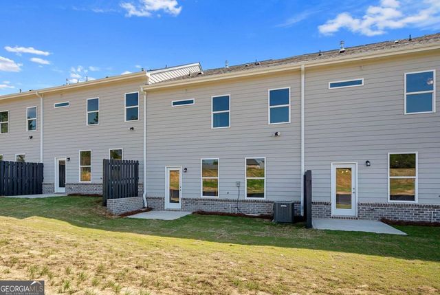 3670 Donovan Circle, Loganville, GA 30052