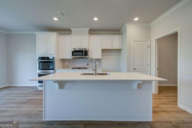 3670 Donovan Circle, Loganville, GA 30052