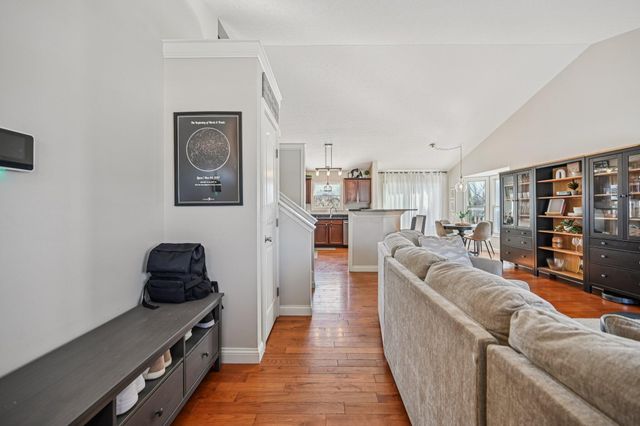 2300 Maribeth Place, Grove City, OH 43123