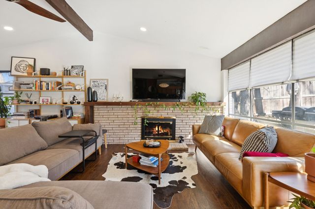 10324 Lake Gardens Drive, Dallas, TX 75218