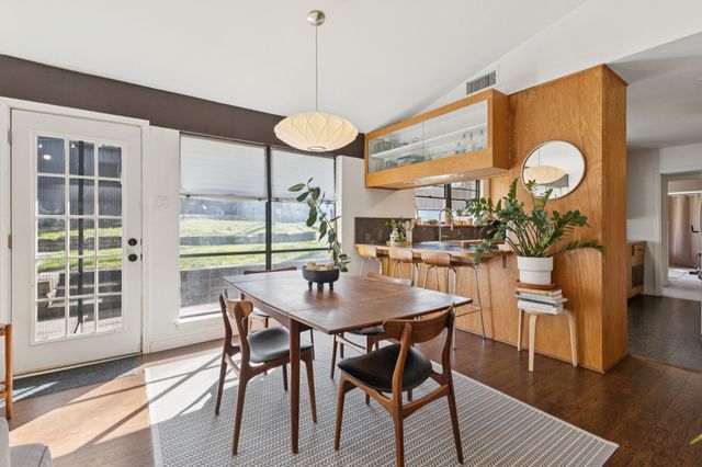 10324 Lake Gardens Drive, Dallas, TX 75218