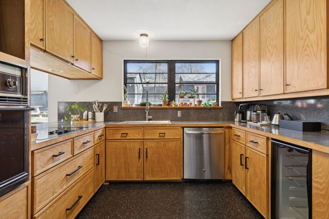 10324 Lake Gardens Drive, Dallas, TX 75218