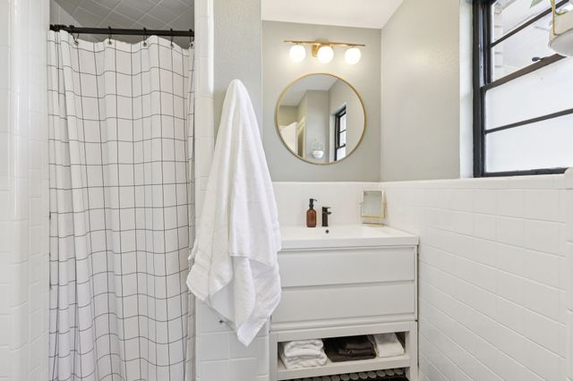 10324 Lake Gardens Drive, Dallas, TX 75218