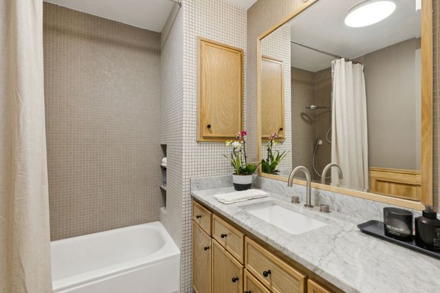 10324 Lake Gardens Drive, Dallas, TX 75218