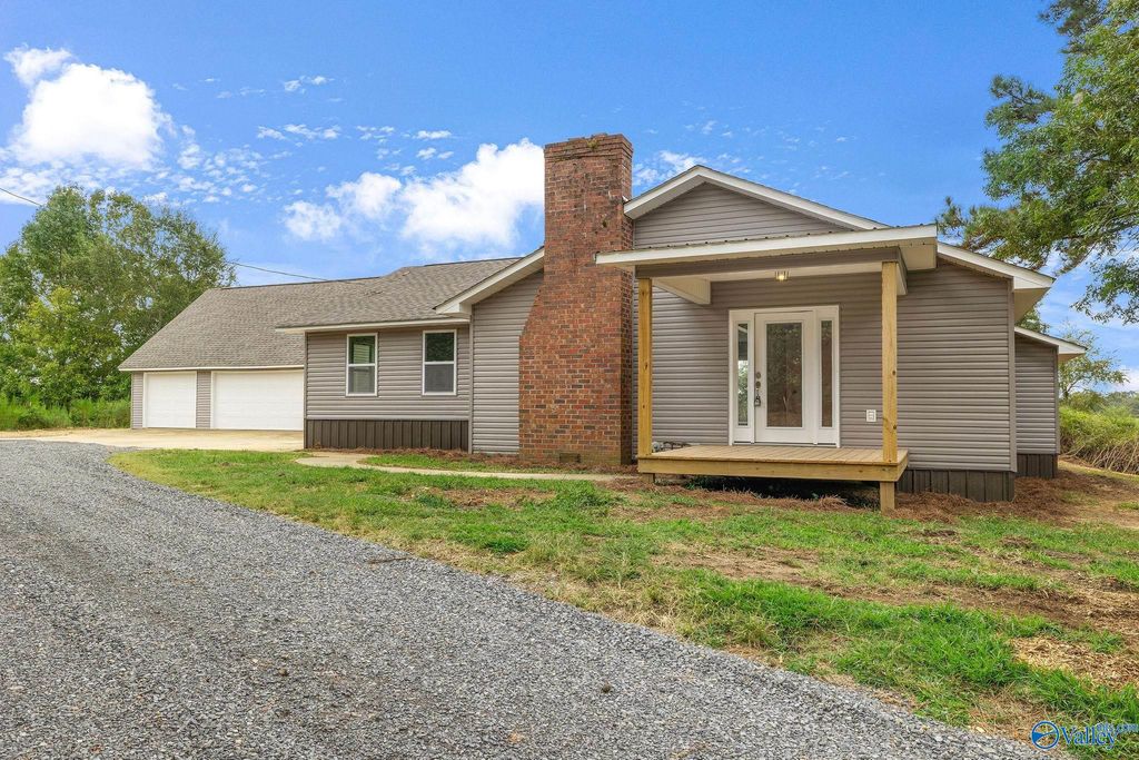 1125 White Oak, Albertville, AL 35951