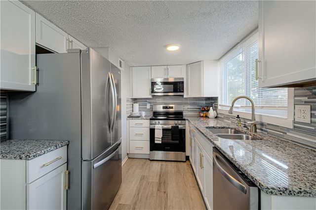 10912 McKinley Avenue, Kansas City, MO 64134