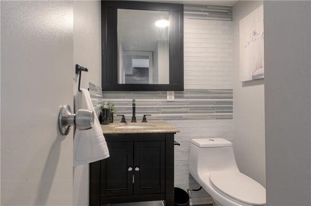 10912 McKinley Avenue, Kansas City, MO 64134