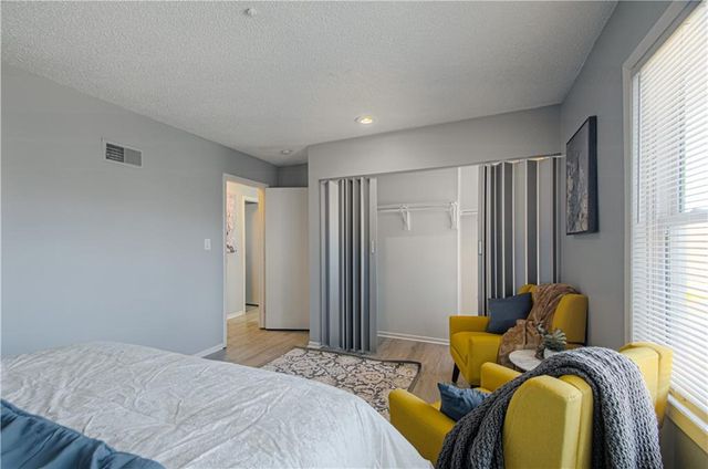 10912 McKinley Avenue, Kansas City, MO 64134