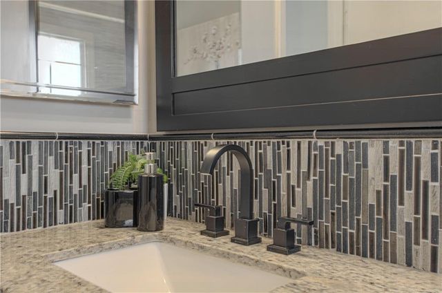 10912 McKinley Avenue, Kansas City, MO 64134