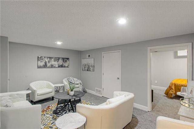 10912 McKinley Avenue, Kansas City, MO 64134