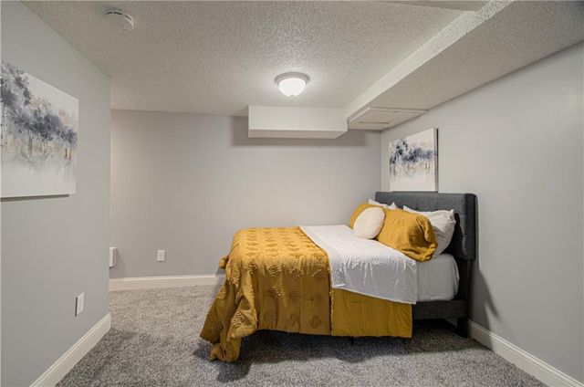 10912 McKinley Avenue, Kansas City, MO 64134