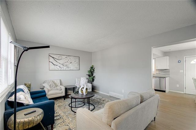 10912 McKinley Avenue, Kansas City, MO 64134