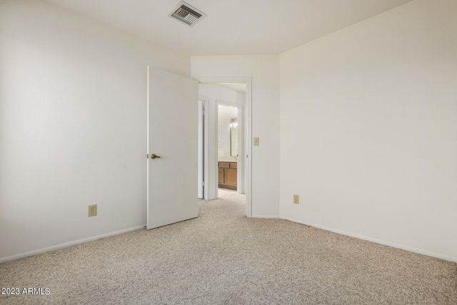 9422 S 43RD Place, Phoenix, AZ 85044