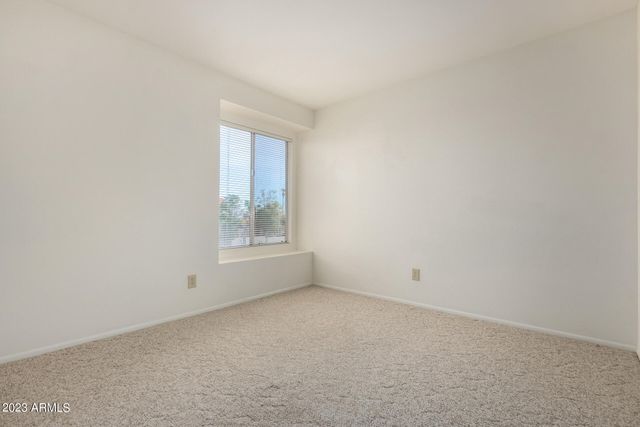 9422 S 43RD Place, Phoenix, AZ 85044