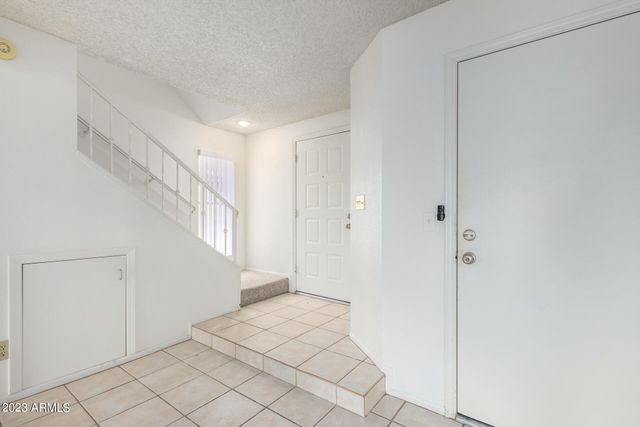9422 S 43RD Place, Phoenix, AZ 85044