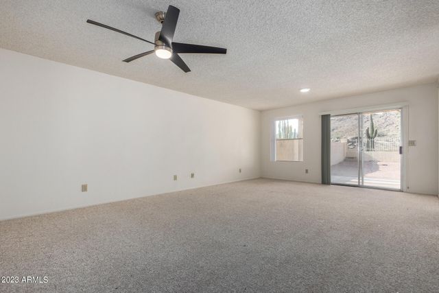 9422 S 43RD Place, Phoenix, AZ 85044