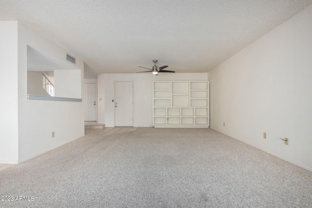 9422 S 43RD Place, Phoenix, AZ 85044