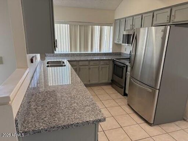 9422 S 43RD Place, Phoenix, AZ 85044