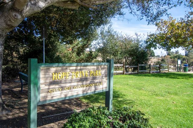 73 Firethorne Way, Watsonville, CA 95076