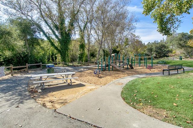 73 Firethorne Way, Watsonville, CA 95076