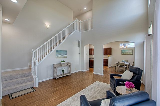 73 Firethorne Way, Watsonville, CA 95076