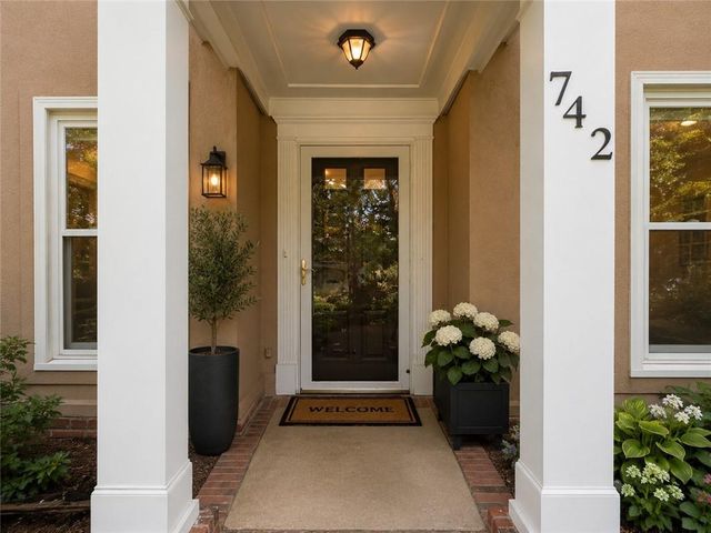 742 OLDE TOWNE Lane, Marietta, GA 30068