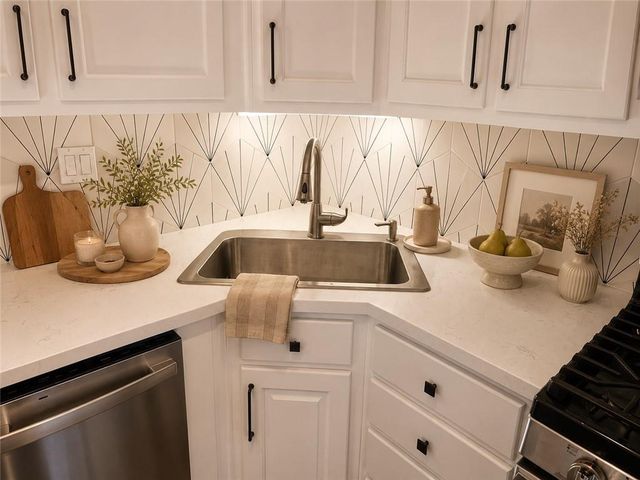 742 OLDE TOWNE Lane, Marietta, GA 30068